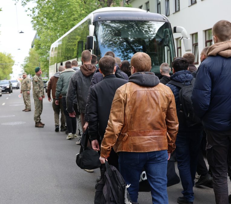 Karinį Oro Batalioną Papildė Naujokai nuotrauka