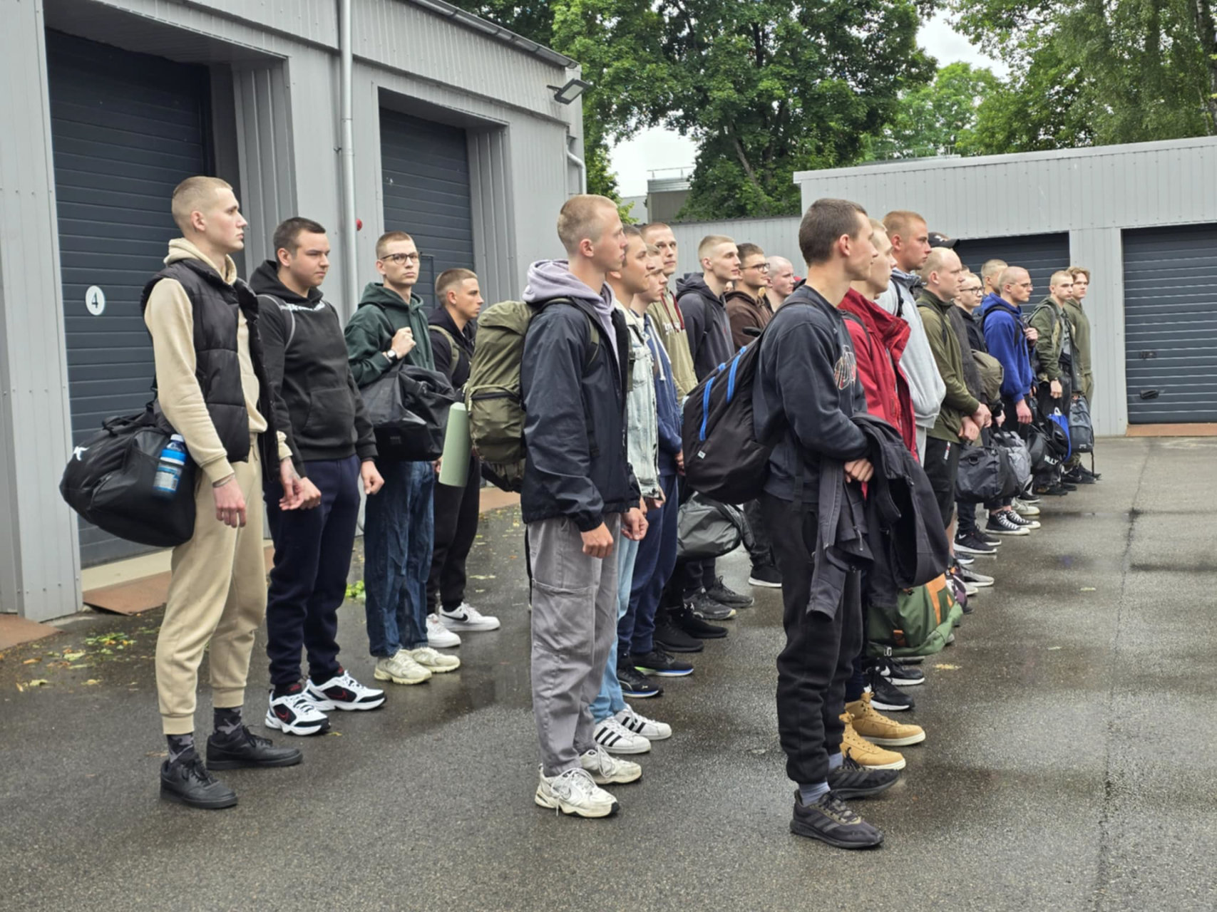 Šimtas Jaunuoliu Tarnaus Lietuvai nuotrauka